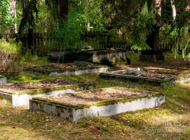 Nidos senosios kapinės