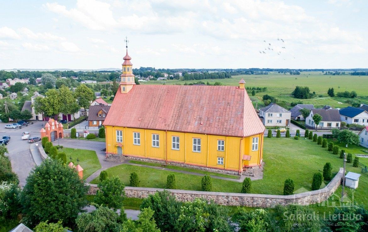 Varnių bažnyčia